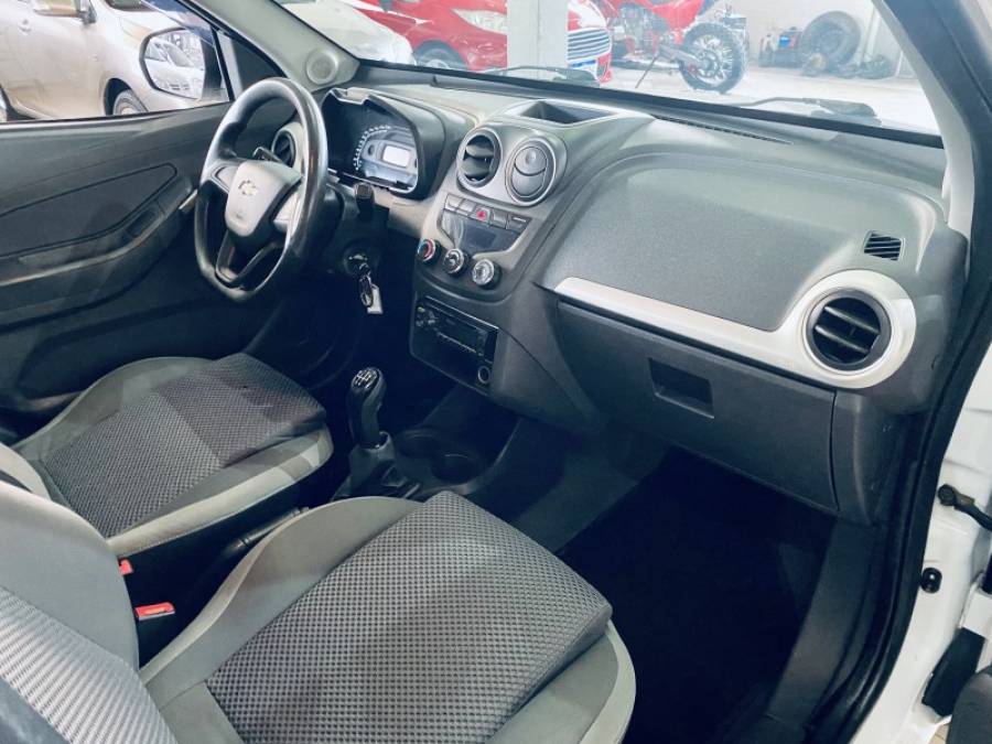 CHEVROLET - MONTANA - 2014/2014 - Branca - R$ 39.990,00