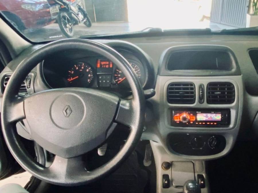 RENAULT - CLIO - 2011/2011 - Preta - R$ 18.990,00