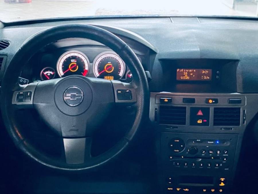 CHEVROLET - VECTRA - 2010/2010 - Preta - R$ 38.990,00