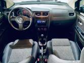 VOLKSWAGEN - FOX - 2012/2013 - Preta - R$ 34.990,00