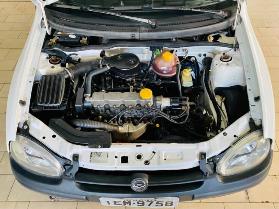 CHEVROLET - CORSA - 1996/1996 - Branca - R$ 10.990,00