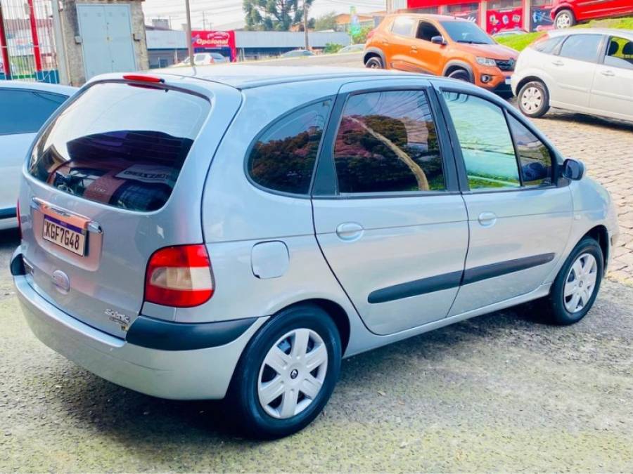 RENAULT - SCÉNIC - 2007/2007 - Prata - R$ 13.800,00