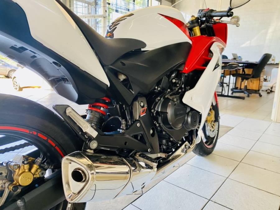 HONDA - CBR 600F - 2013/2013 - Branca - R$ 38.990,00