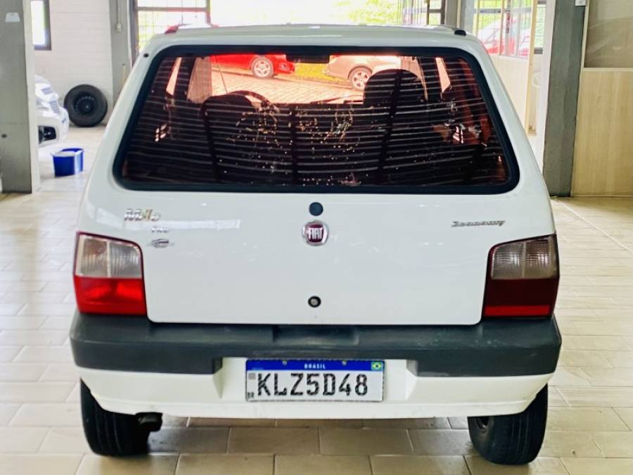 FIAT - UNO - 2008/2009 - Branca - R$ 15.990,00