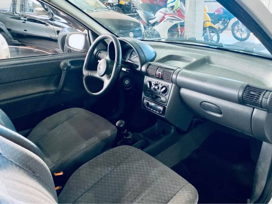 CHEVROLET - CORSA - 1996/1996 - Branca - R$ 10.990,00