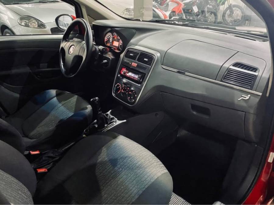 FIAT - PUNTO - 2011/2012 - Vermelha - R$ 35.990,00