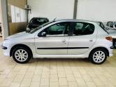 PEUGEOT - 206 - 2005/2006 - Prata - R$ 12.990,00