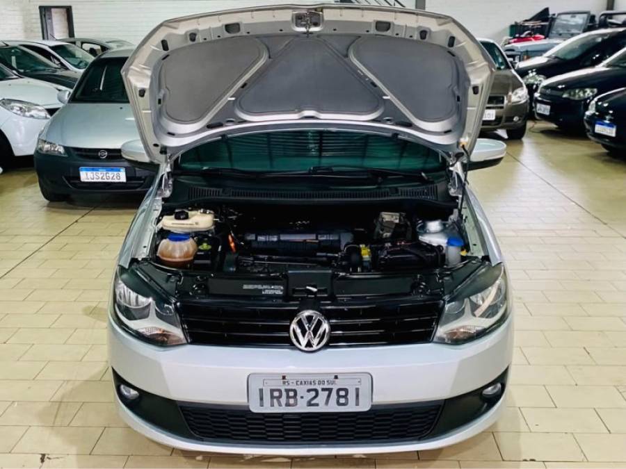VOLKSWAGEN - FOX - 2011/2011 - Prata - R$ 28.990,00