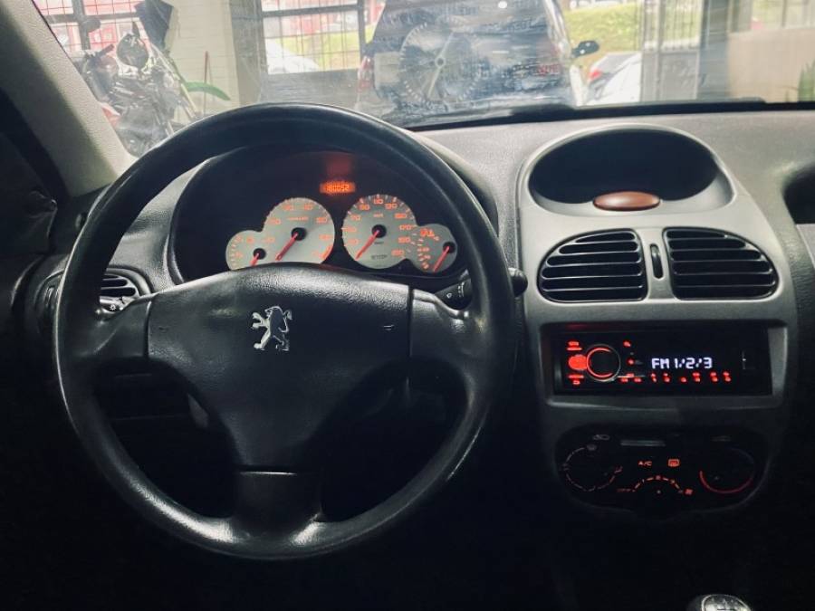 PEUGEOT - 206 - 2002/2002 - Prata - R$ 10.990,00