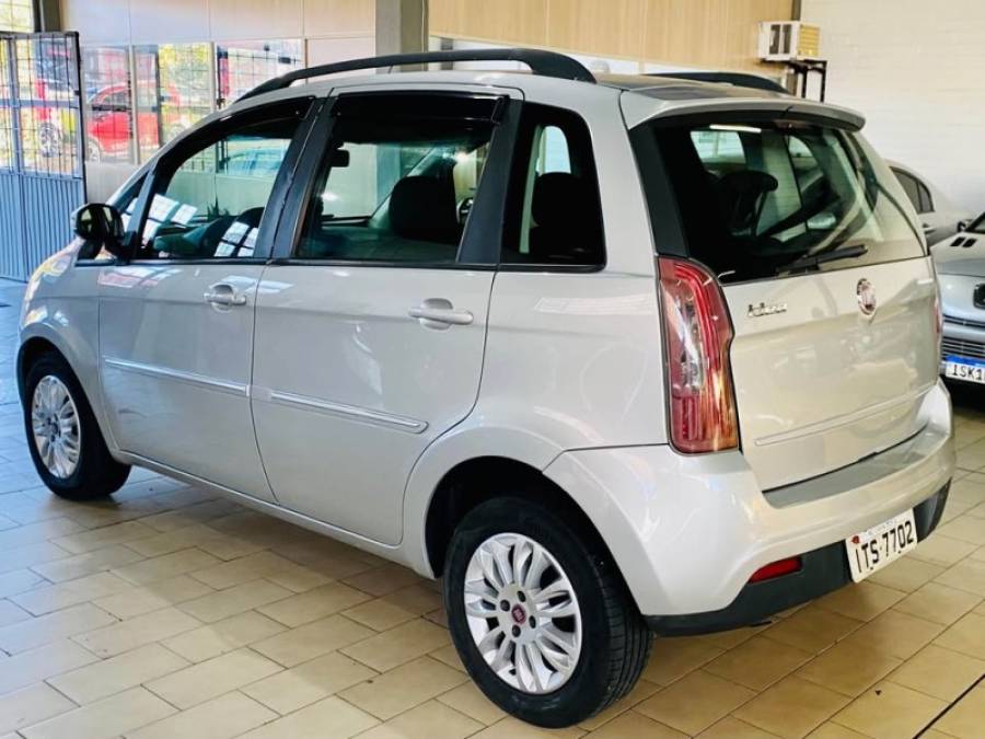 FIAT - IDEA - 2012/2013 - Prata - R$ 35.990,00