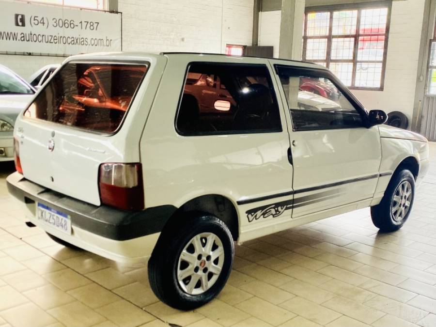 FIAT - UNO - 2008/2009 - Branca - R$ 15.990,00