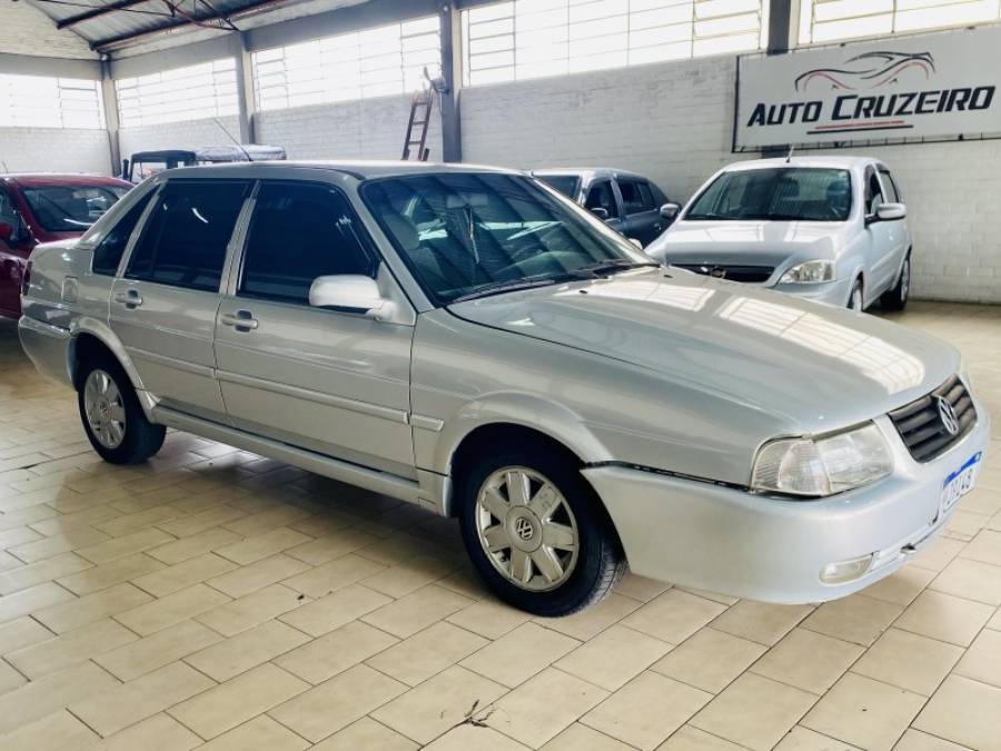 VOLKSWAGEN - SANTANA - 2003/2003 - Prata - R$ 15.990,00