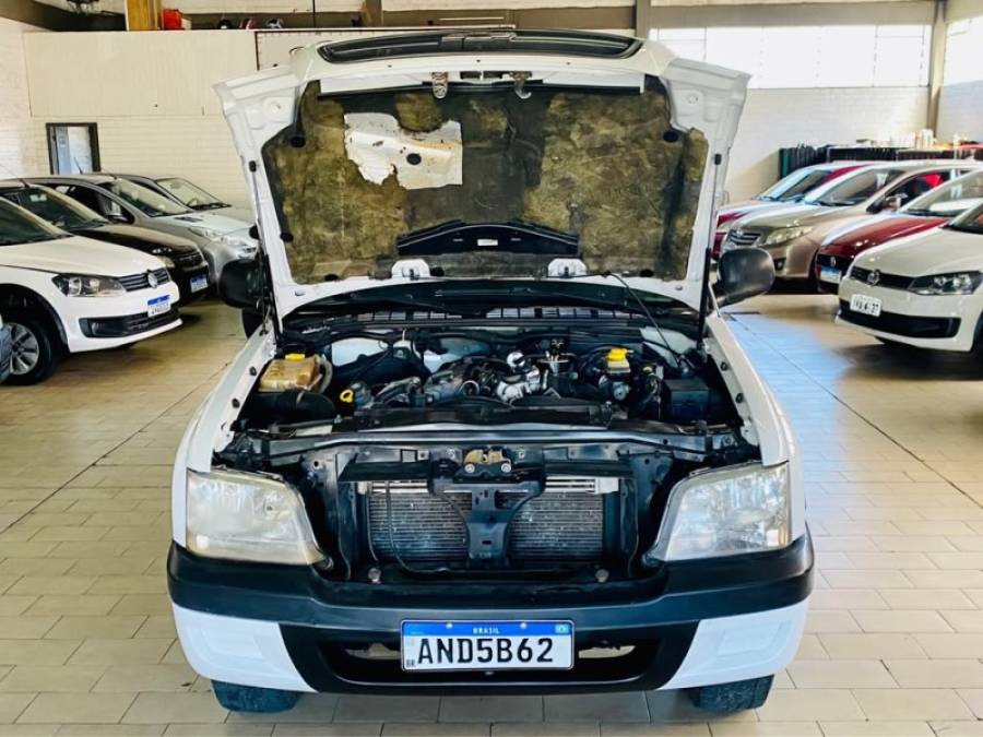 CHEVROLET - S10 - 2005/2006 - Branca - R$ 59.990,00