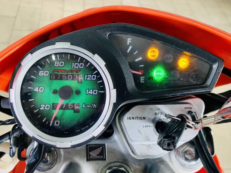HONDA - NX 150 - 2010/2010 - Laranja - R$ 11.990,00
