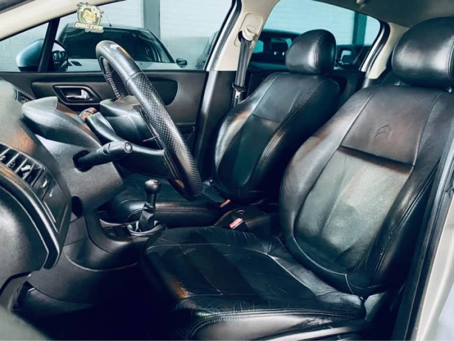CITROËN - C4 - 2011/2011 - Prata - R$ 26.990,00