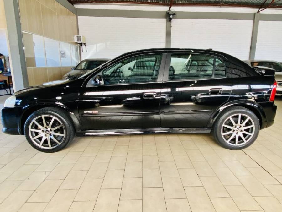 CHEVROLET - ASTRA - 2004/2005 - Preta - R$ 29.990,00