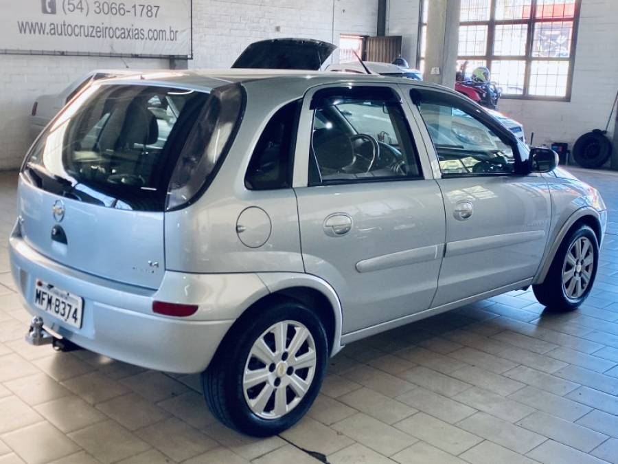 CHEVROLET - CORSA - 2009/2009 - Prata - R$ 26.990,00