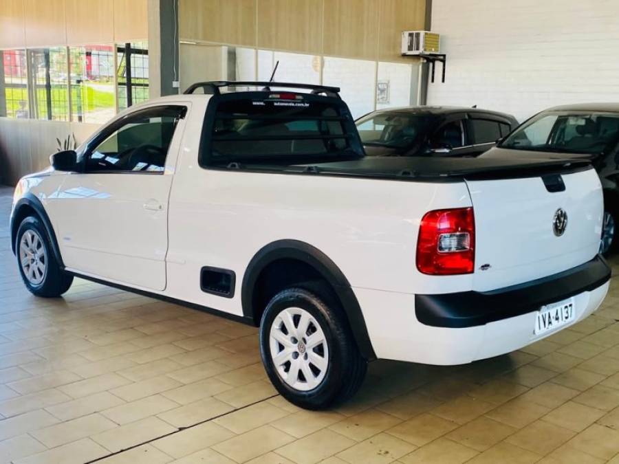 VOLKSWAGEN - SAVEIRO - 2014/2014 - Branca - R$ 47.990,00