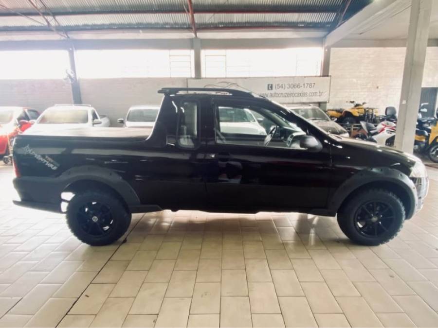 FIAT - STRADA - 2009/2009 - Preta - R$ 39.990,00