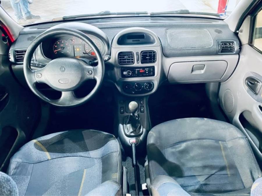 RENAULT - CLIO - 1999/2000 - Vinho - R$ 10.990,00
