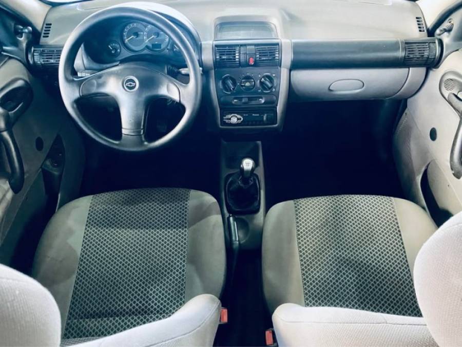 CHEVROLET - CLASSIC - 2009/2010 - Preta - R$ 19.990,00