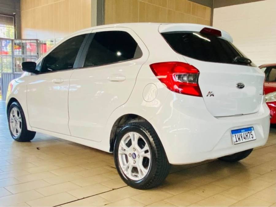 FORD - KA - 2015/2016 - Branca - R$ 39.990,00