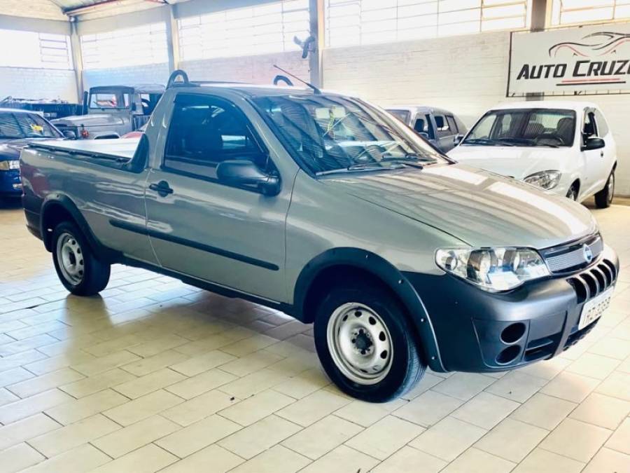 FIAT - STRADA - 2008/2008 - Cinza - R$ 32.990,00