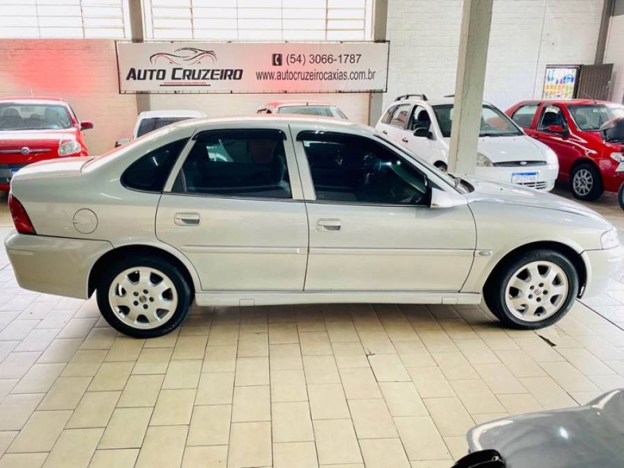 CHEVROLET - VECTRA - 2003/2003 - Prata - R$ 28.990,00