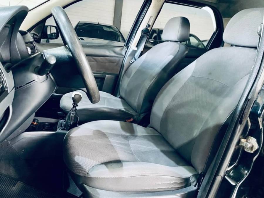 FIAT - PALIO - 2004/2004 - Preta - R$ 20.990,00