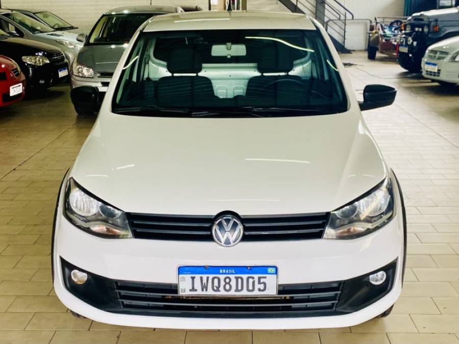 VOLKSWAGEN - SAVEIRO - 2016/2016 - Branca - R$ 47.990,00