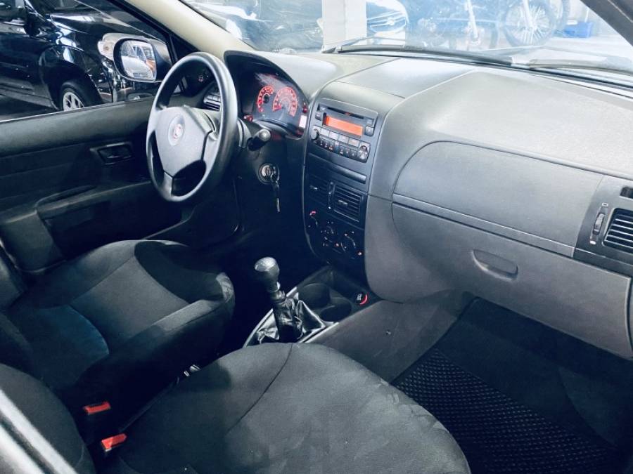 FIAT - SIENA - 2011/2012 - Cinza - R$ 32.990,00