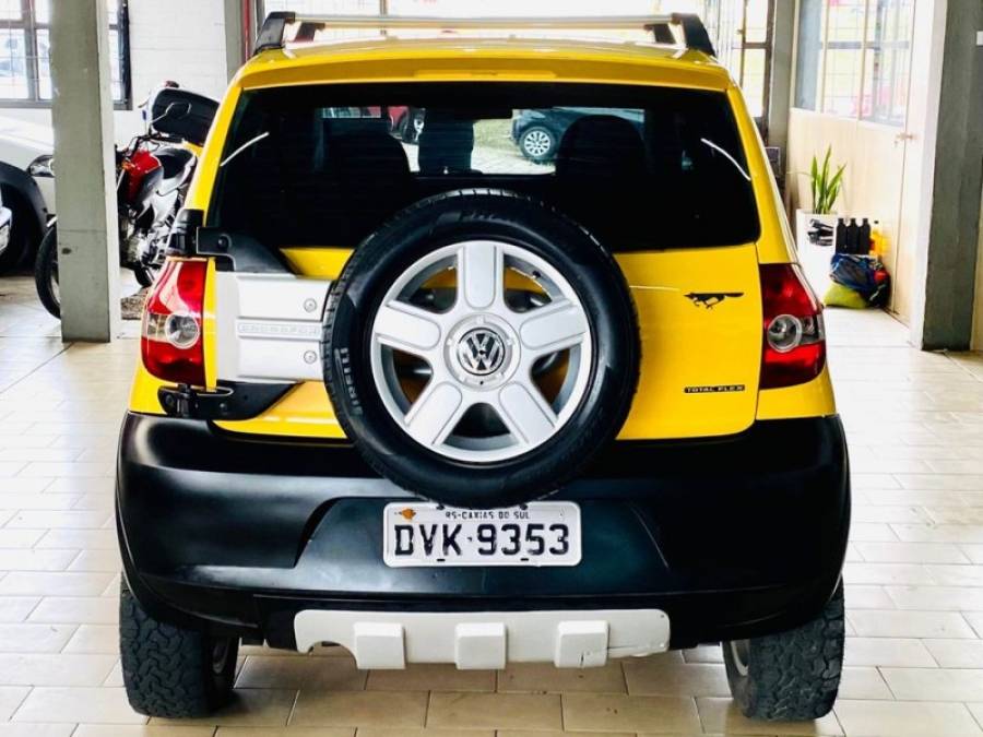 VOLKSWAGEN - CROSSFOX - 2006/2006 - Amarela - R$ 29.990,00