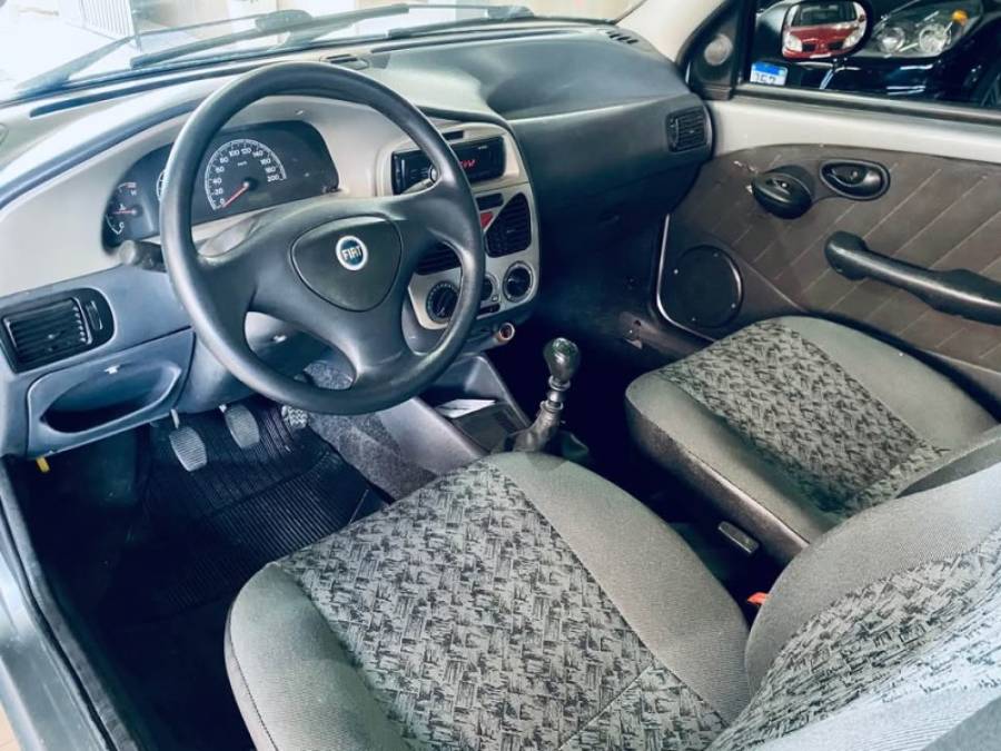 FIAT - STRADA - 2008/2008 - Cinza - R$ 32.990,00