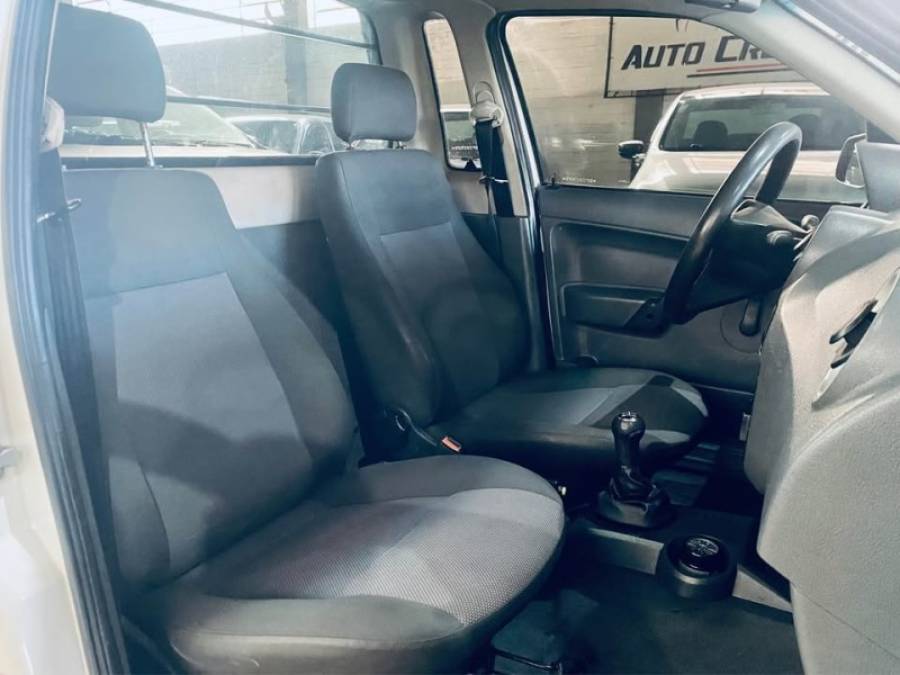 VOLKSWAGEN - SAVEIRO - 2005/2006 - Branca - R$ 25.990,00