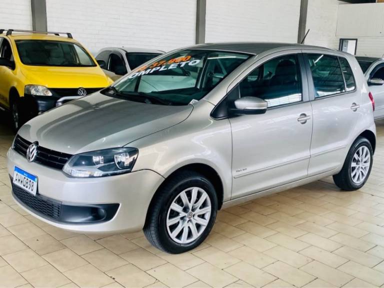 VOLKSWAGEN FOX 2014