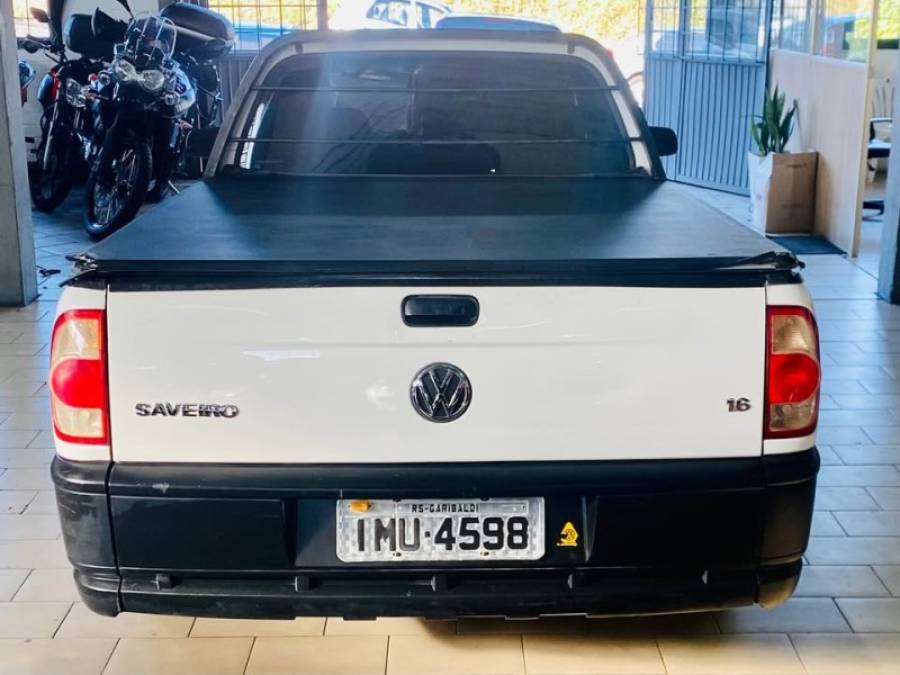 VOLKSWAGEN - SAVEIRO - 2005/2006 - Branca - R$ 25.990,00