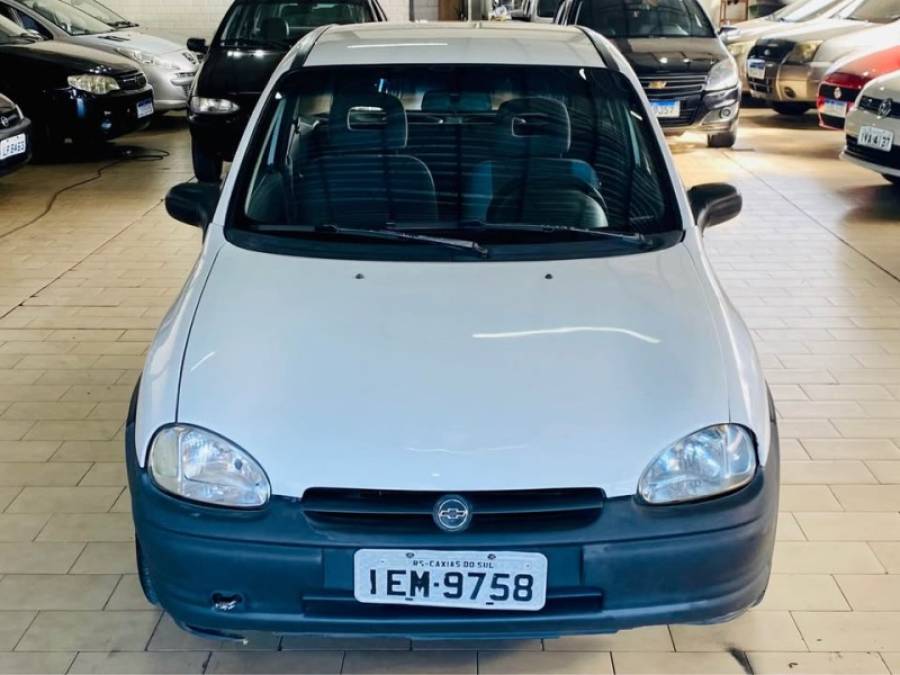CHEVROLET - CORSA - 1996/1996 - Branca - R$ 10.990,00