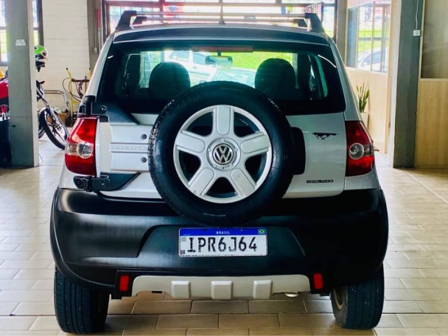 VOLKSWAGEN - CROSSFOX - 2009/2009 - Prata - R$ 29.990,00