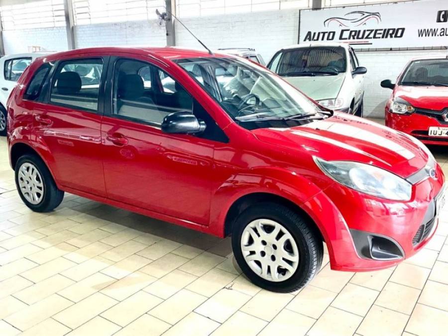 FORD - FIESTA - 2013/2014 - Vermelha - R$ 28.990,00