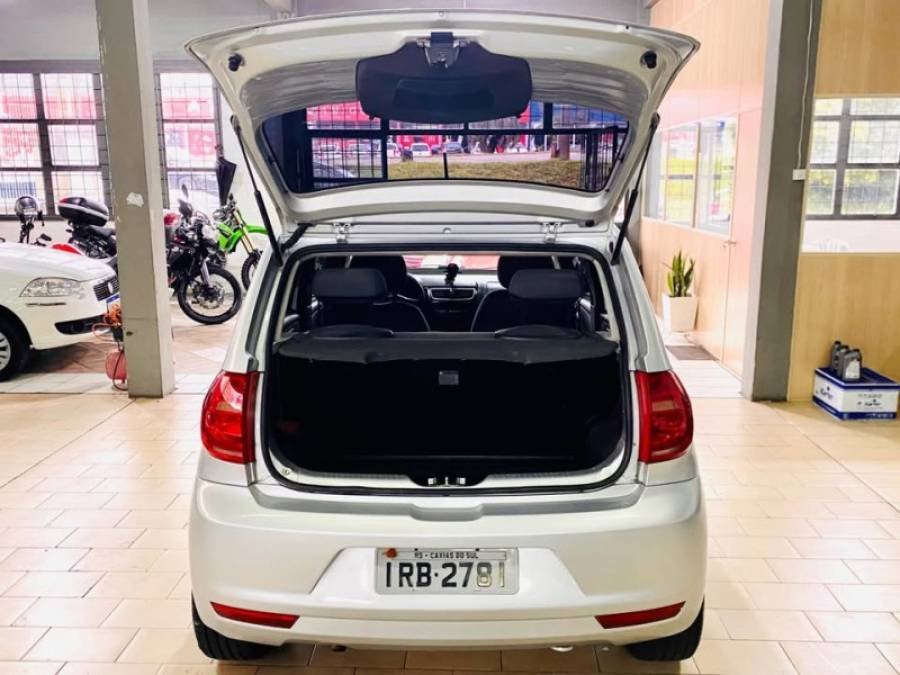 VOLKSWAGEN - FOX - 2011/2011 - Prata - R$ 28.990,00