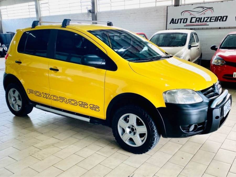 VOLKSWAGEN - CROSSFOX - 2006/2006 - Amarela - R$ 29.990,00