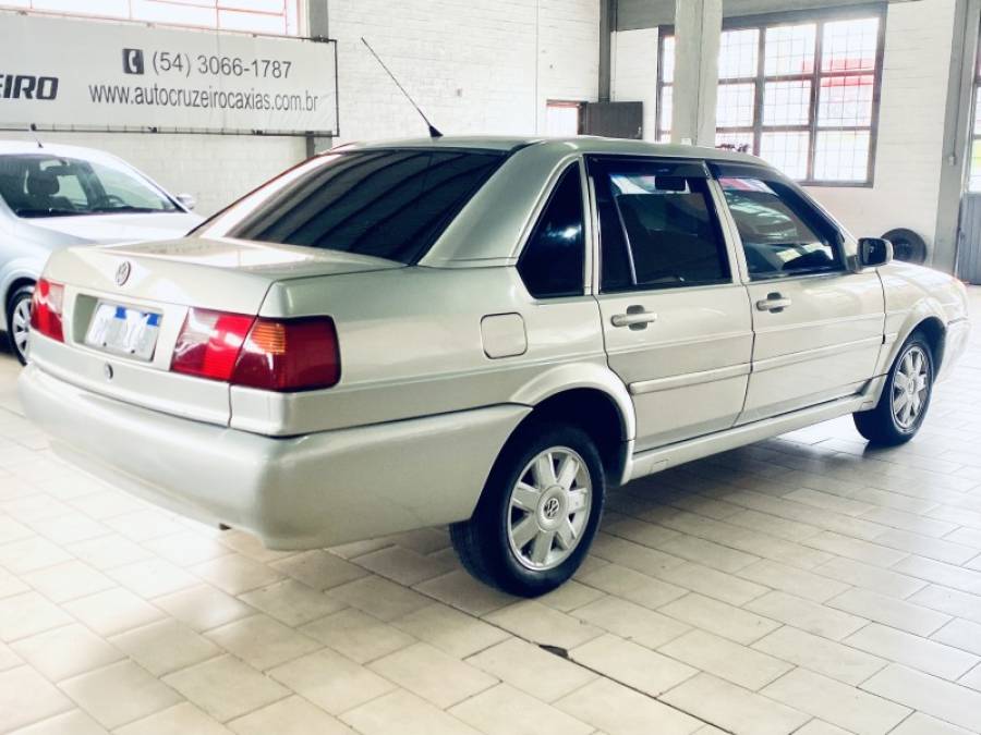 VOLKSWAGEN - SANTANA - 2003/2003 - Prata - R$ 15.990,00