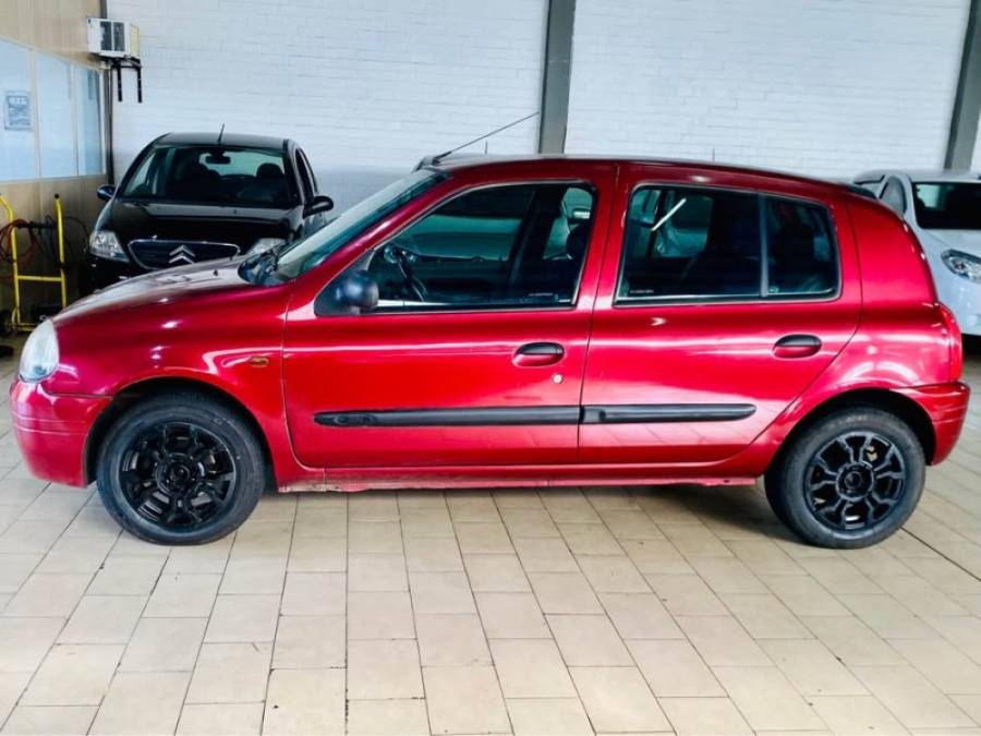 RENAULT - CLIO - 1999/2000 - Vinho - R$ 10.990,00