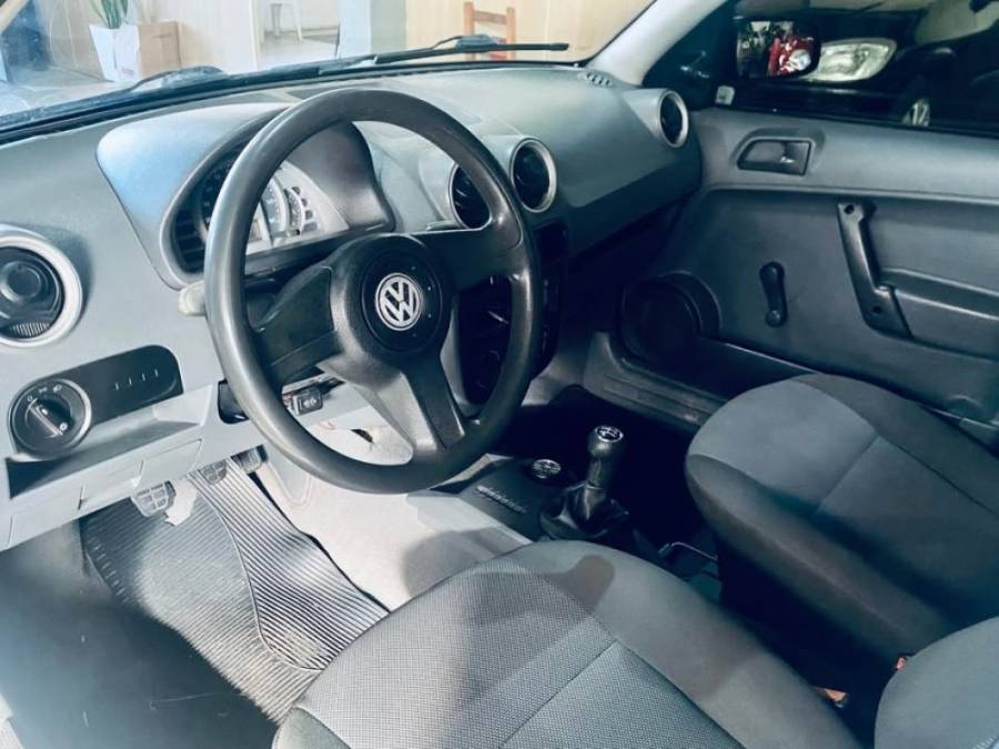 VOLKSWAGEN - SAVEIRO - 2005/2006 - Branca - R$ 25.990,00