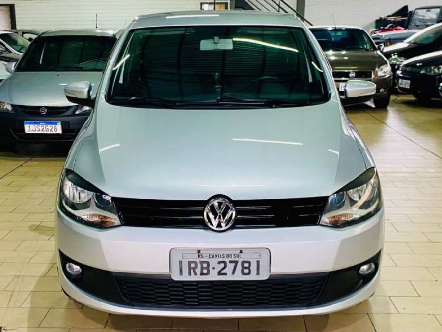 VOLKSWAGEN - FOX - 2011/2011 - Prata - R$ 28.990,00
