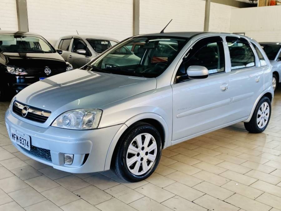 CHEVROLET - CORSA - 2009/2009 - Prata - R$ 26.990,00