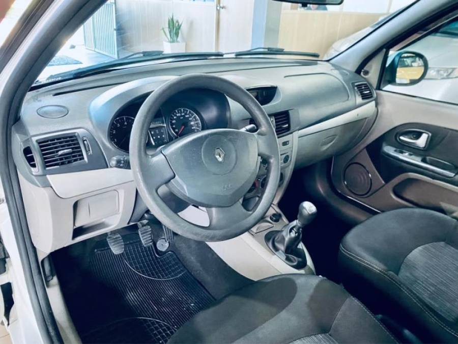 RENAULT - SYMBOL - 2012/2012 - Branca - R$ 24.990,00