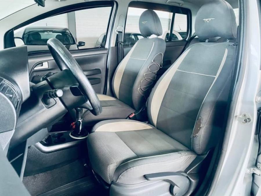 VOLKSWAGEN - CROSSFOX - 2009/2009 - Prata - R$ 29.990,00