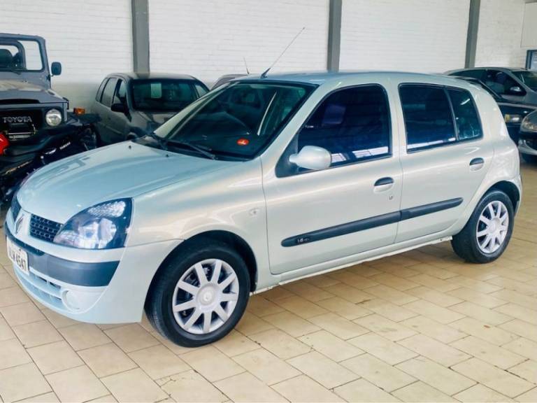 RENAULT CLIO 2004