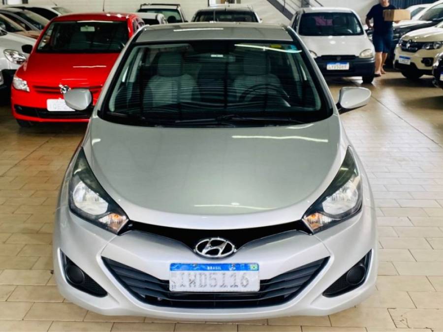 HYUNDAI - HB20S - 2014/2015 - Prata - R$ 46.990,00